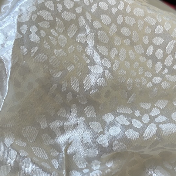 White Silk skirt - Picture 4 of 5